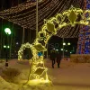 Новогодняя уличная арка с украшениями - AR 42